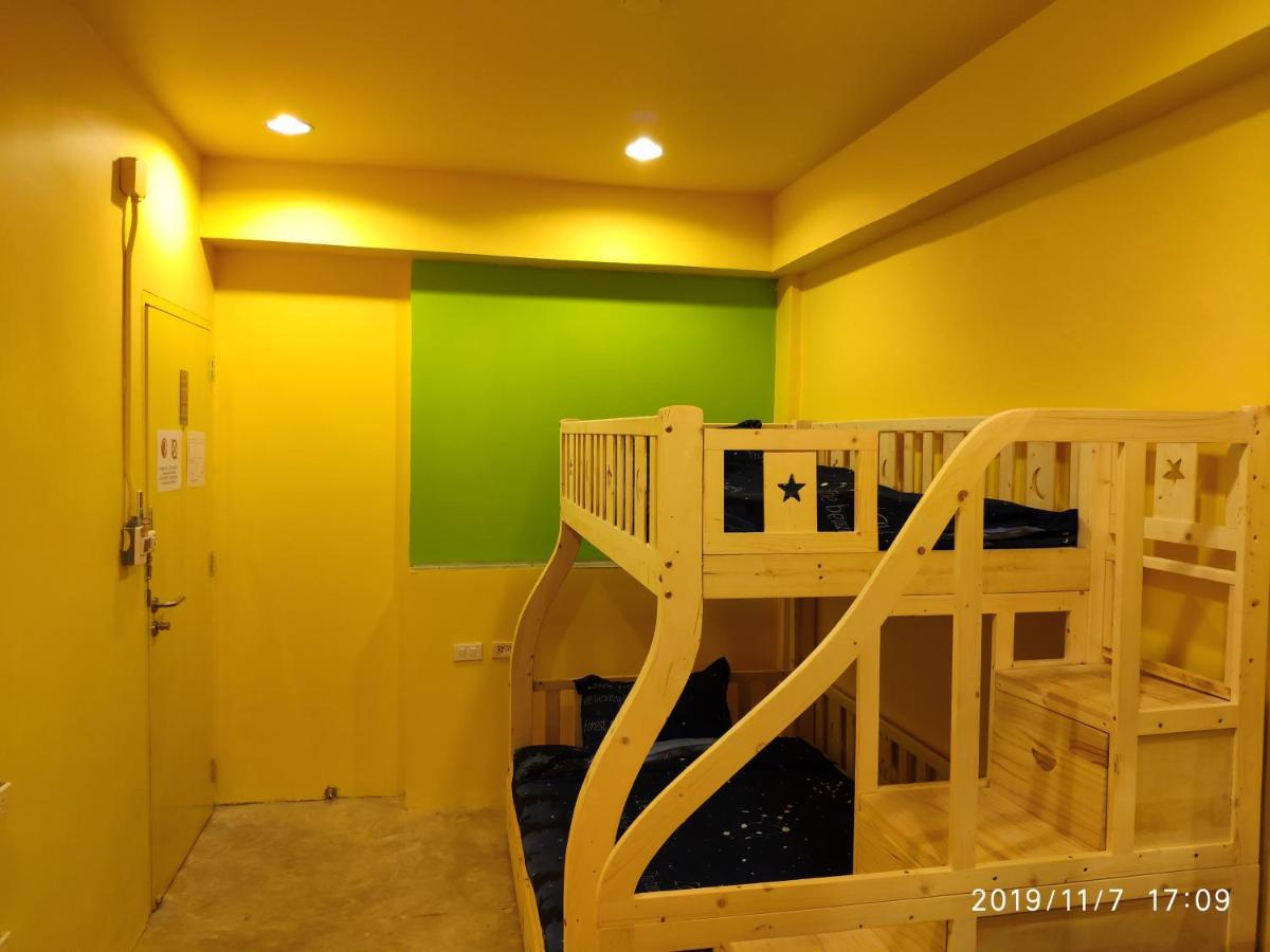 Firefly Phuket Hotel Patong Exterior foto